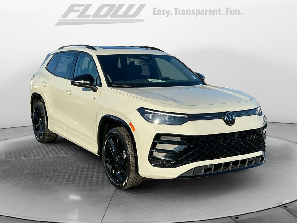 2026 Volkswagen Tiguan SE R-LINE BLACK's photo