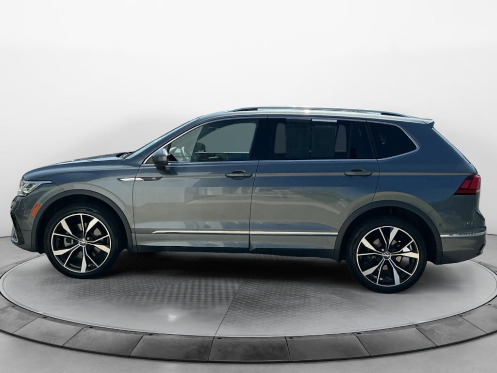 Certified 2023 Volkswagen Tiguan SEL R-Line SUV