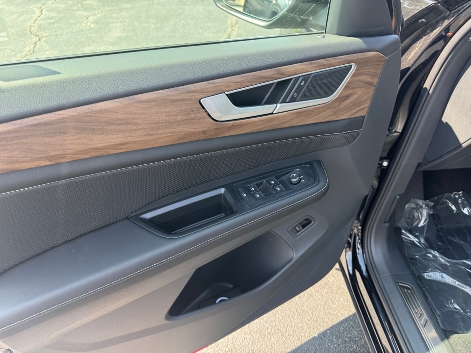 2026 Volkswagen Atlas SE w/Tech - Photo 32
