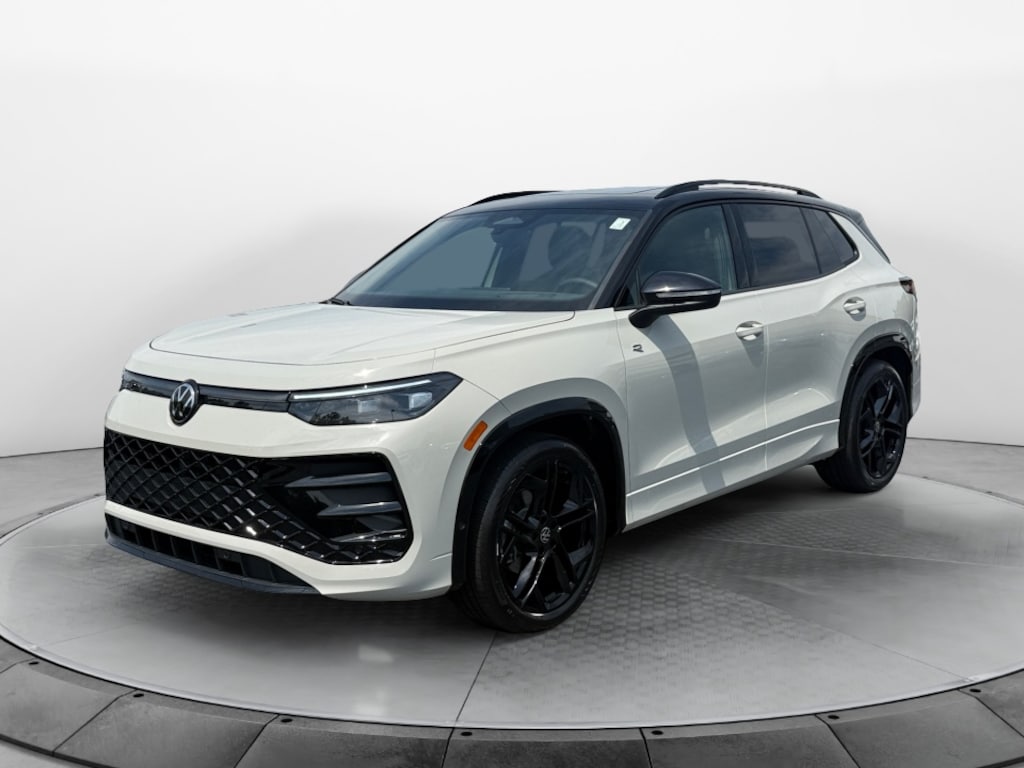 New 2026 Volkswagen Tiguan SE R-Line Black SUV