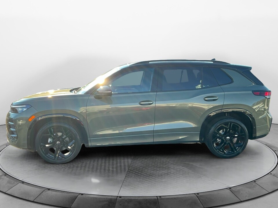 2026 Volkswagen Tiguan SE R-Line Black photo 4