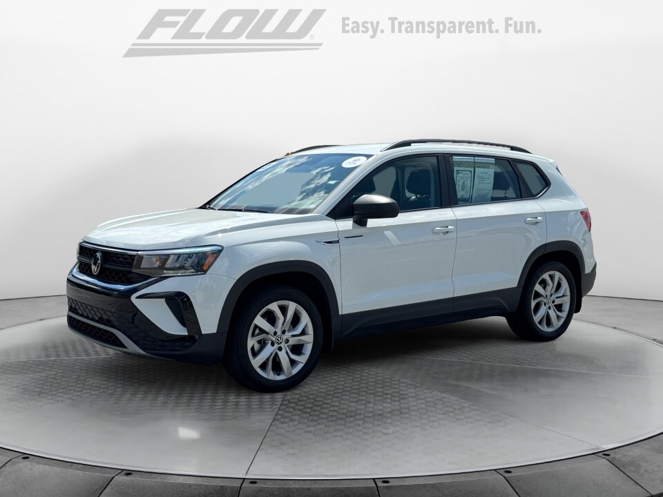 2023 Volkswagen Taos S photo 3