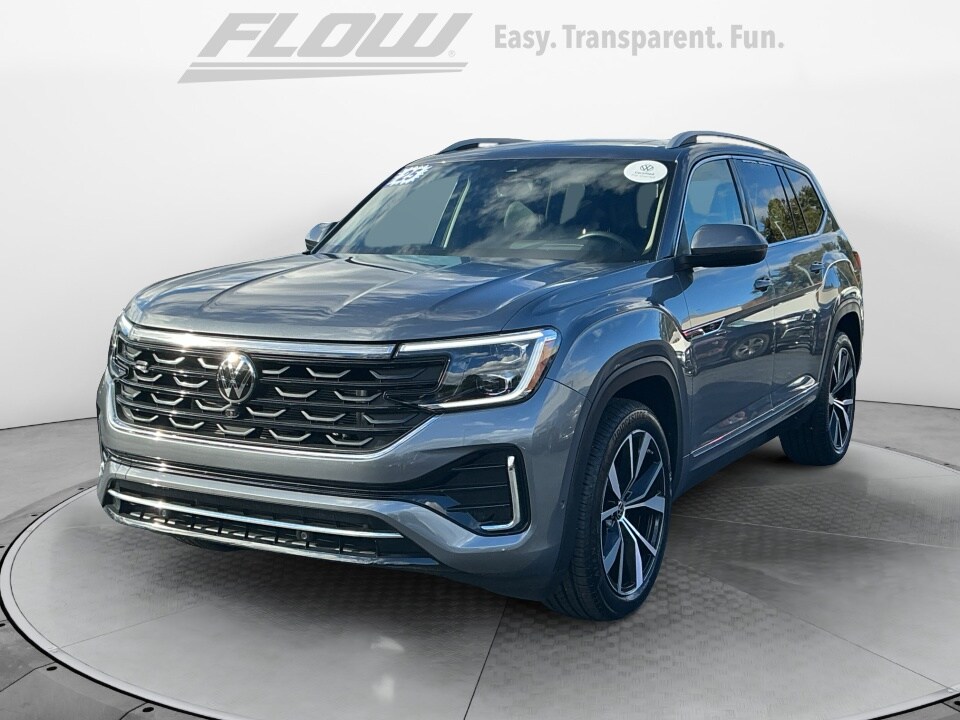 2025 Volkswagen Atlas SEL Premium R-Line photo 3