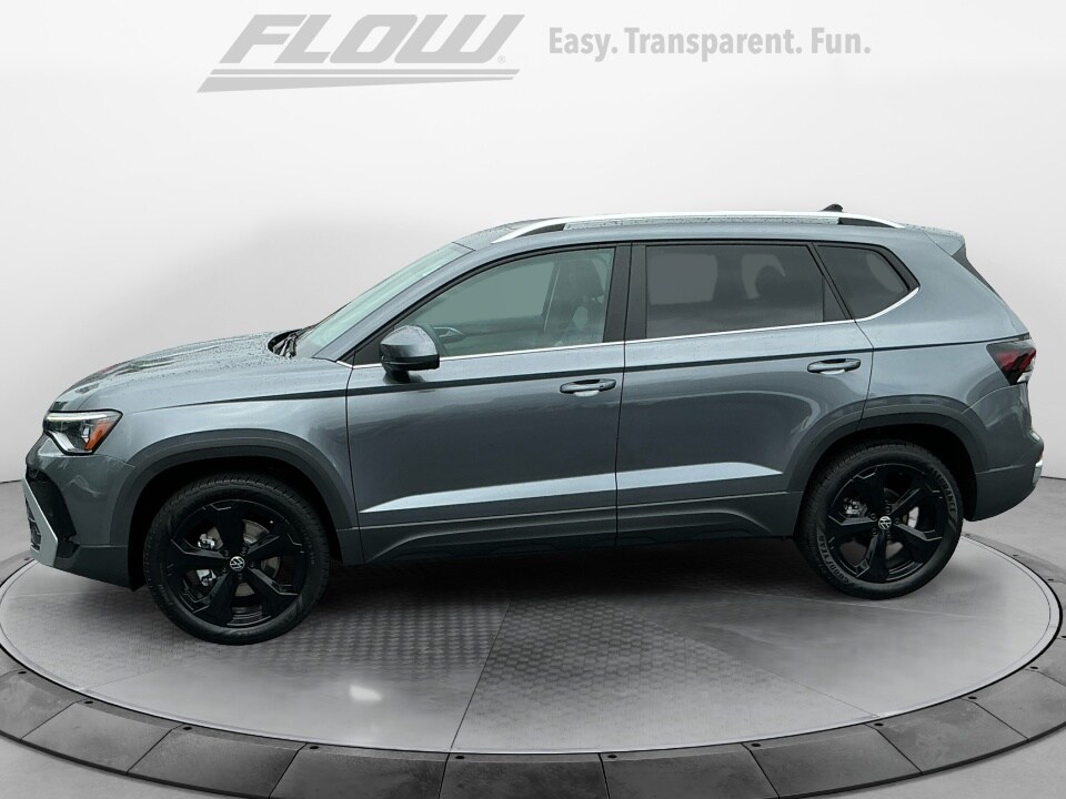 2025 Volkswagen Taos SEL photo 4
