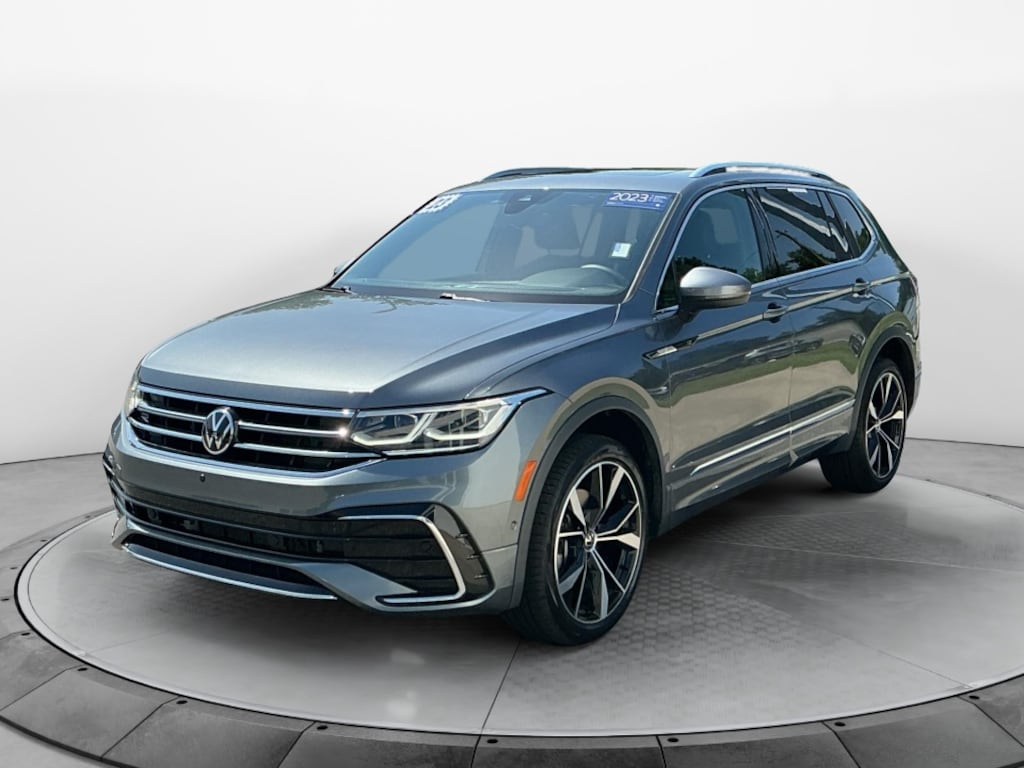 Certified 2023 Volkswagen Tiguan SEL R-Line SUV