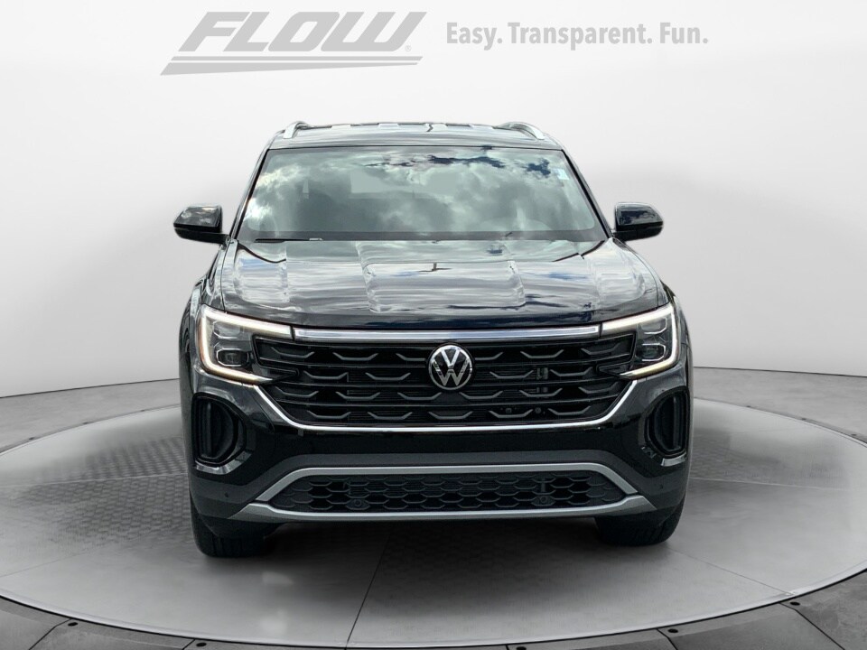 2025 Volkswagen Atlas Cross Sport SE Technology photo 2