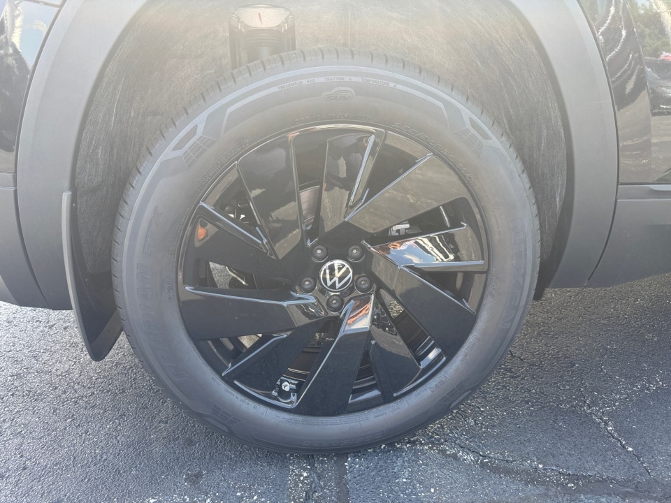 2026 Volkswagen Atlas SE w/Tech - Photo 23