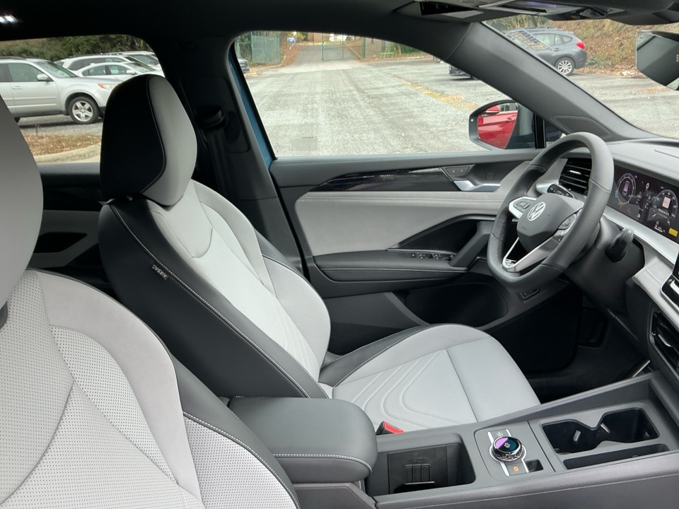 2026 Volkswagen Tiguan SE R-LINE BLACK - Photo 29