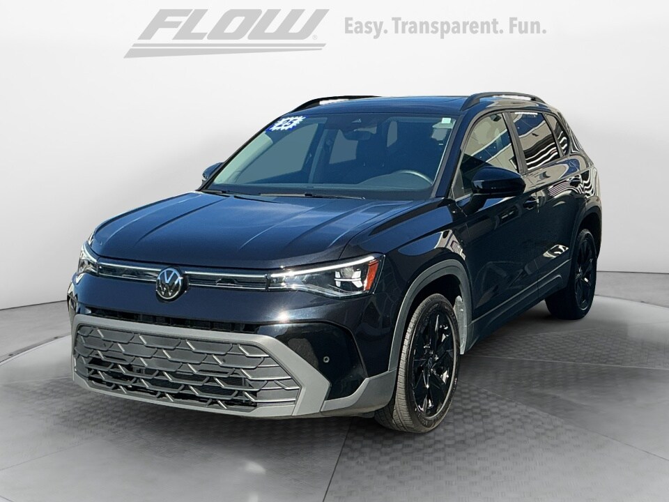 2025 Volkswagen Taos SE photo 3