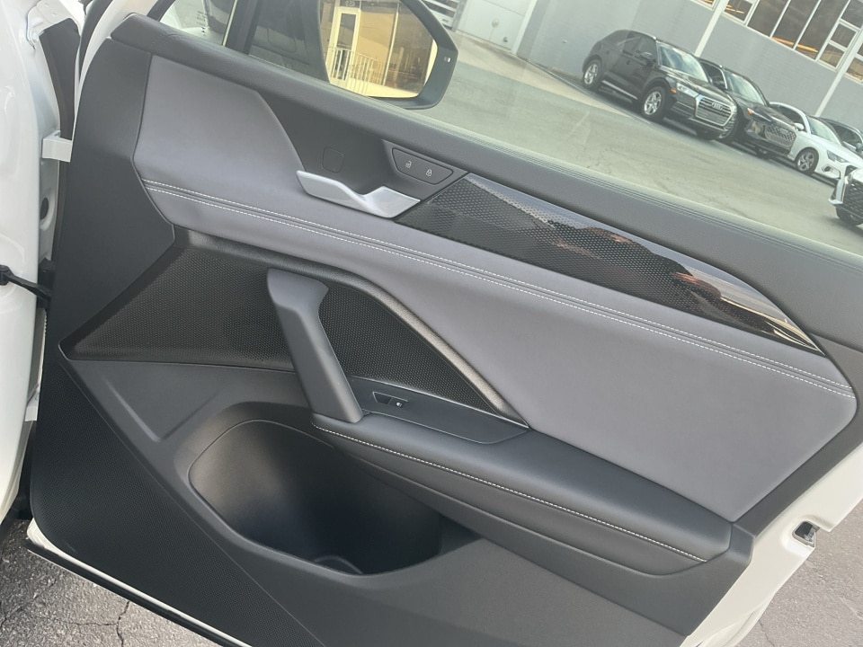 2026 Volkswagen Tiguan SE R-LINE BLACK - Photo 31