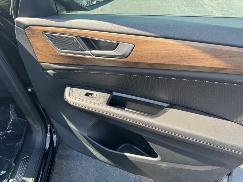 2026 Volkswagen Atlas SE w/Tech - Photo 31