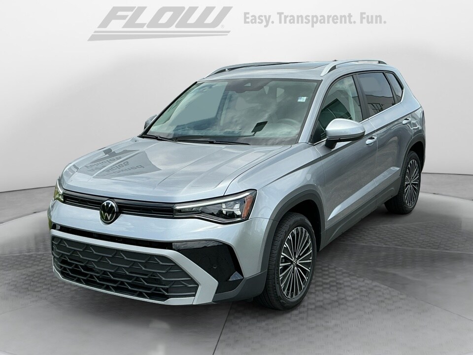 2025 Volkswagen Taos SE photo 3