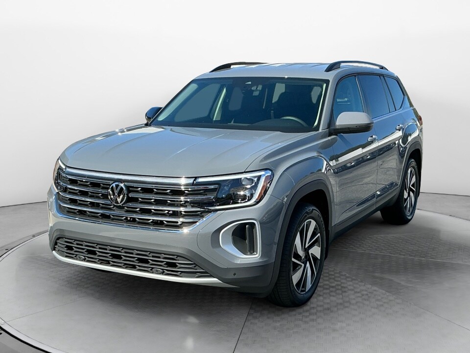 2026 Volkswagen Atlas SE Technology photo 3