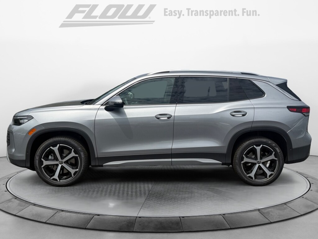 New 2026 Volkswagen Tiguan 2.0T SE SUV