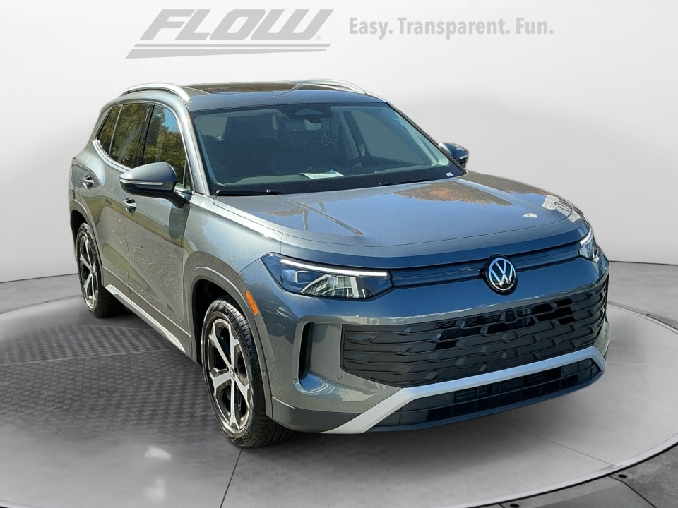 2026 Volkswagen Tiguan SE's photo