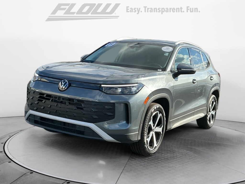 Certified 2025 Volkswagen Tiguan 2.0T SE SUV