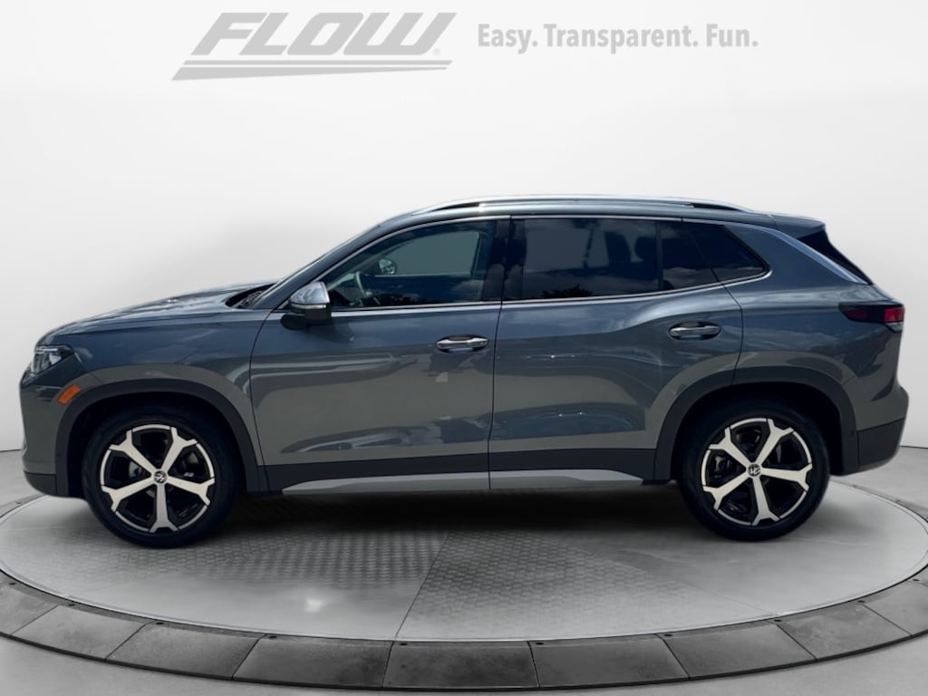 New 2026 Volkswagen Tiguan SE SUV