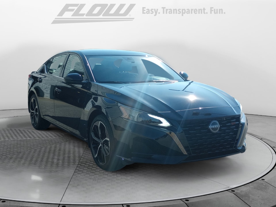 2025 Nissan Altima SR's photo