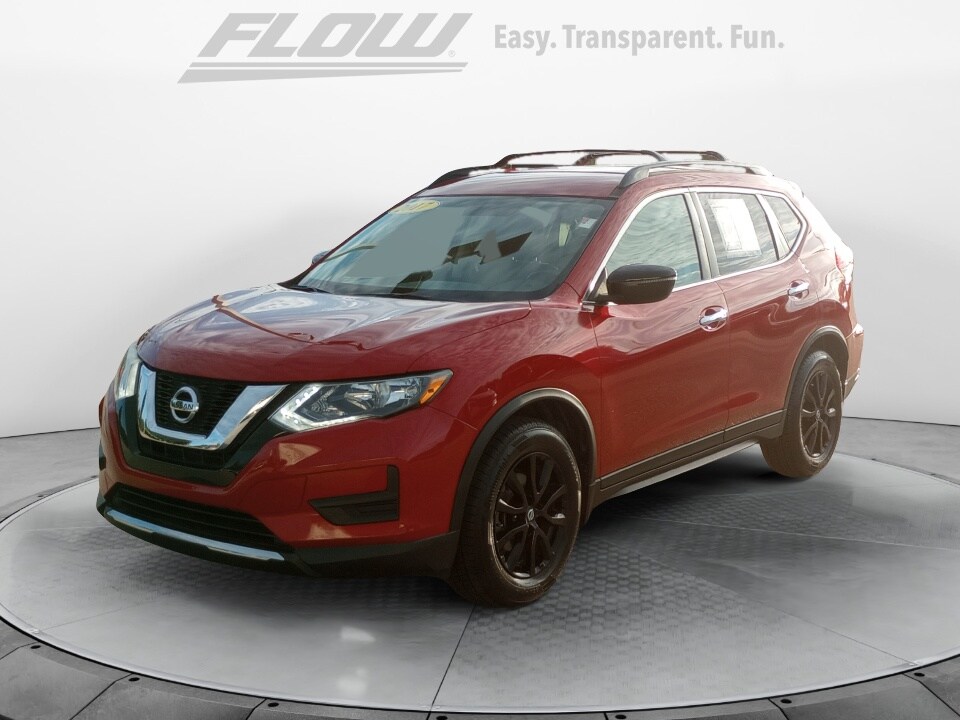 2017 Nissan Rogue SV photo 3