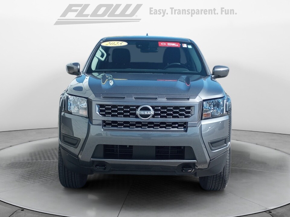 2025 Nissan Frontier Crew Cab SV photo 2