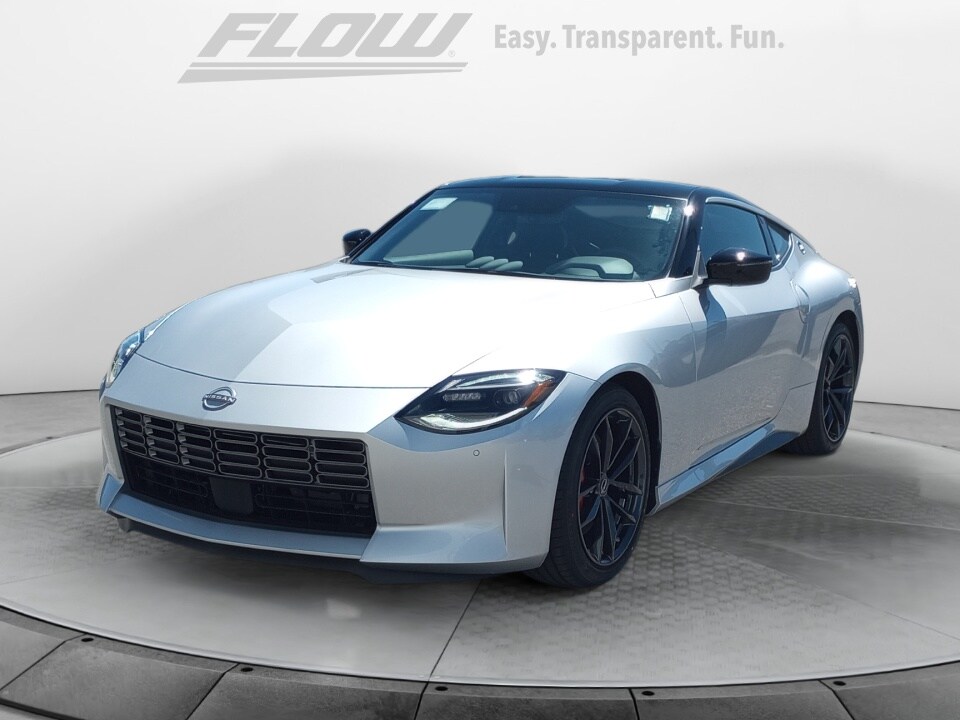2025 Nissan Z Performance photo 3