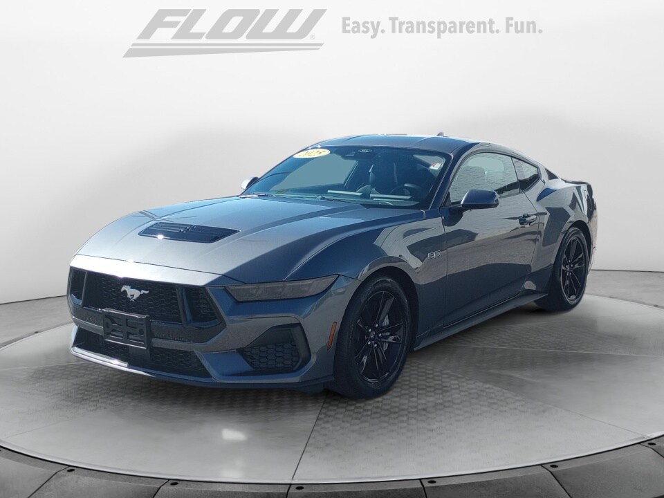 2025 Ford Mustang GT photo 3