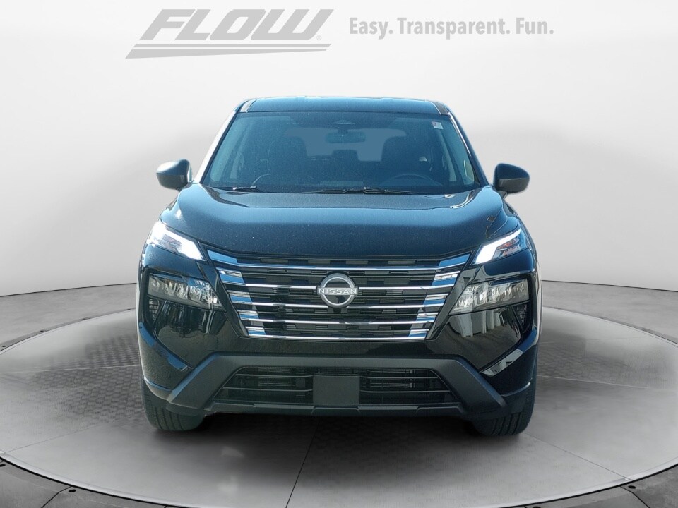 2026 Nissan Rogue S photo 2