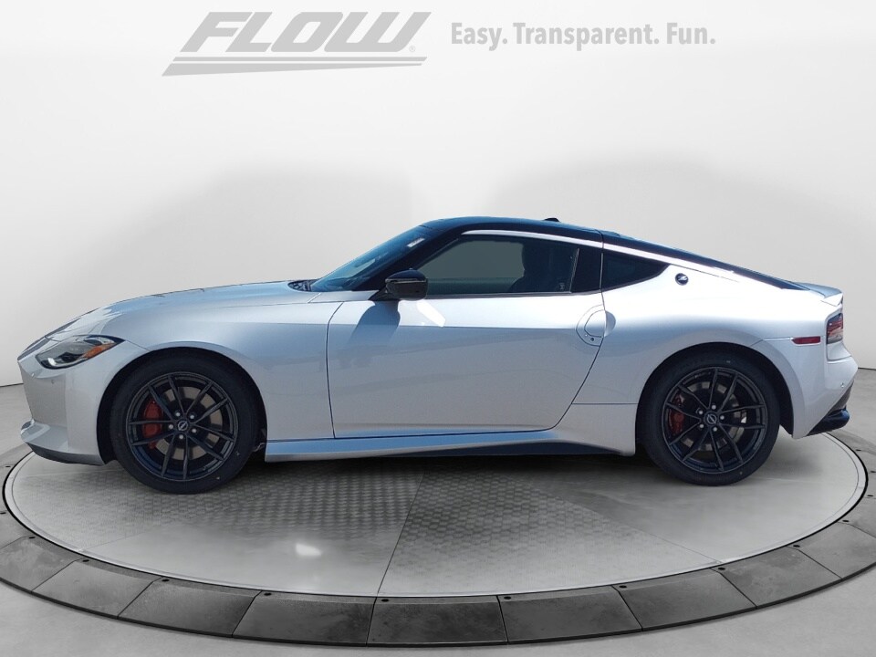 2025 Nissan Z Performance photo 4