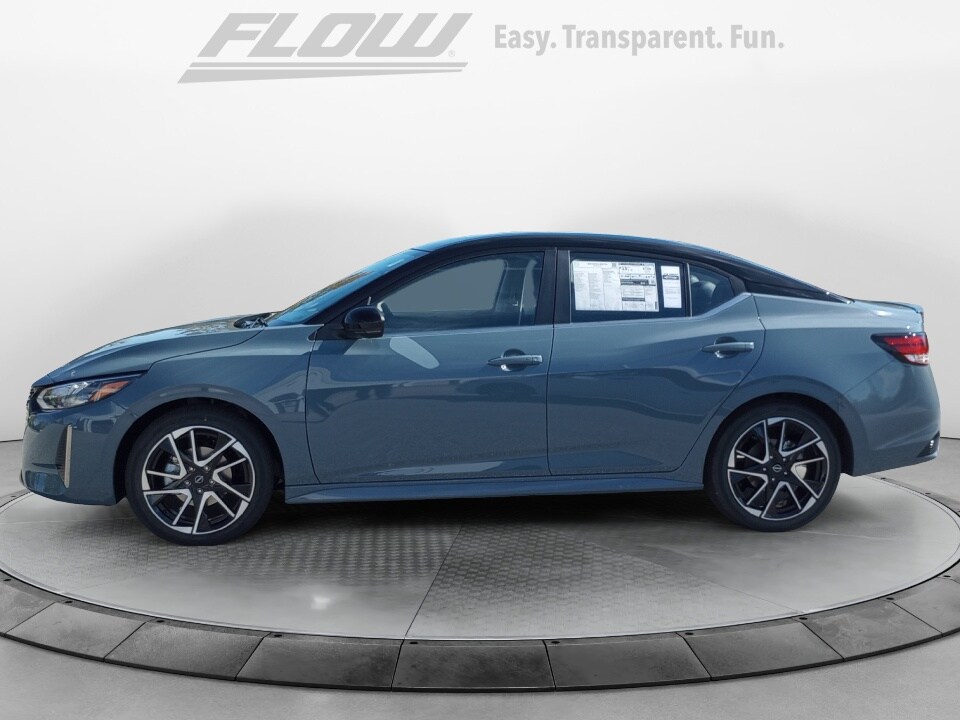 2025 Nissan Sentra SR photo 4