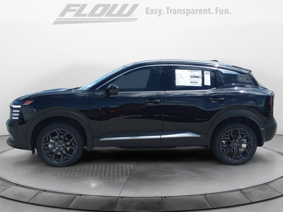 2025 Nissan Kicks SR photo 4