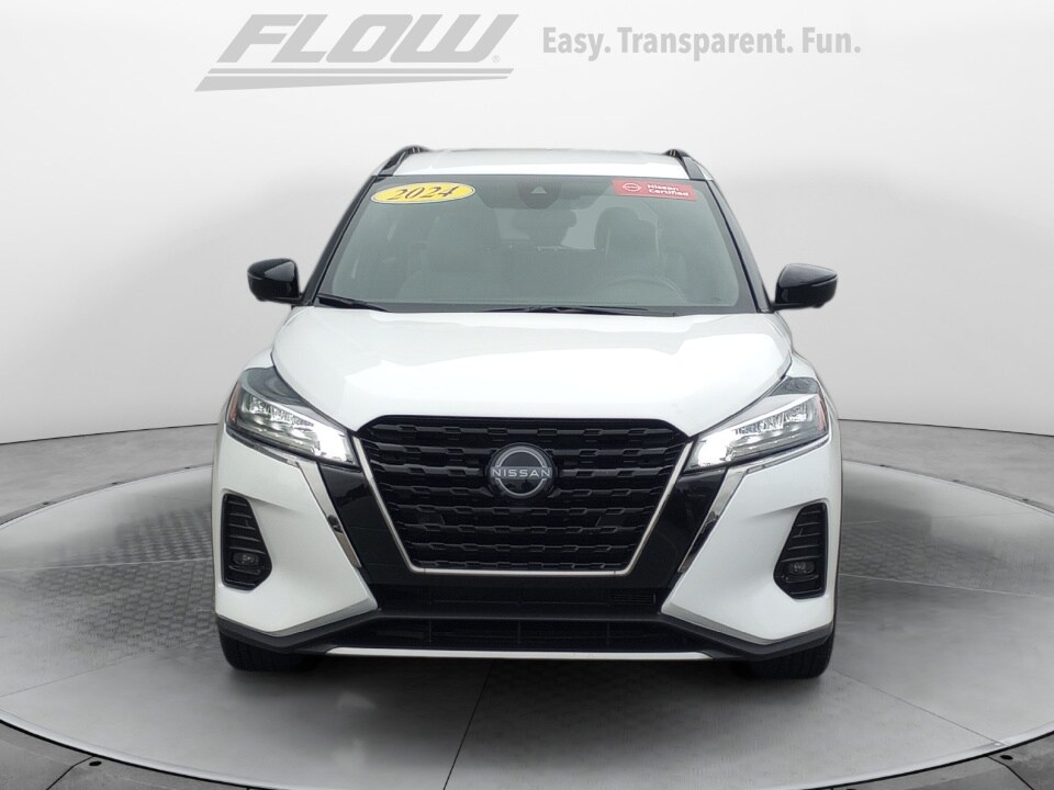 2024 Nissan Kicks SR photo 2