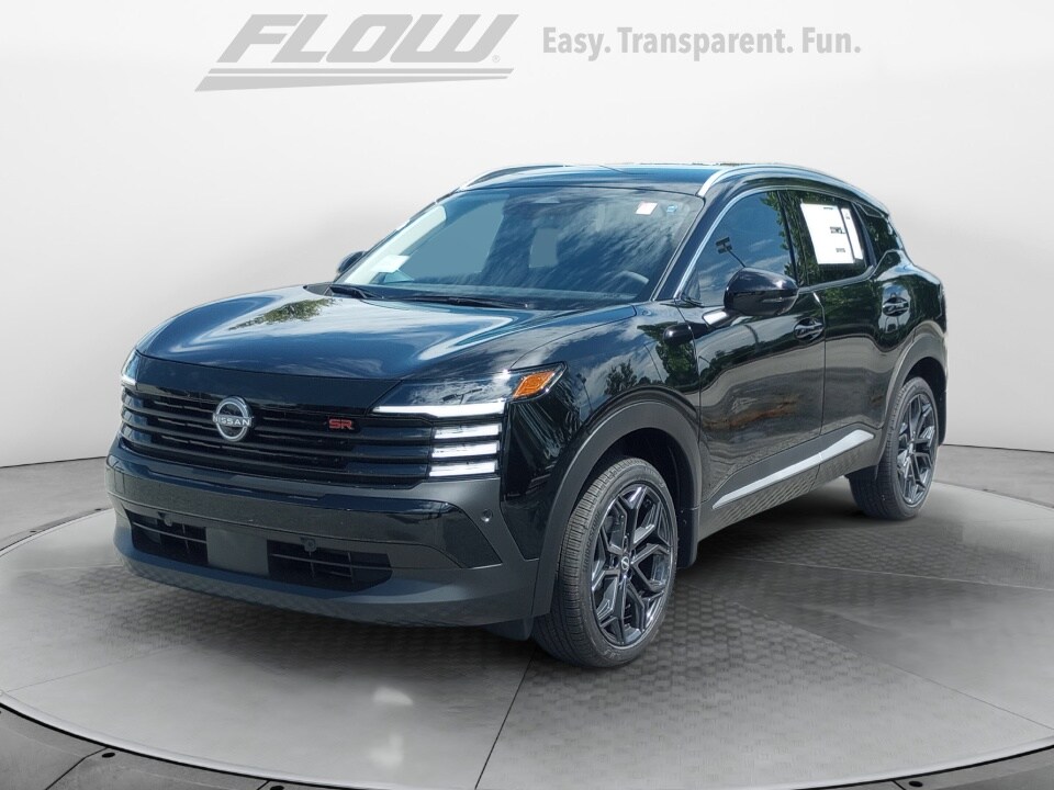 2025 Nissan Kicks SR photo 3