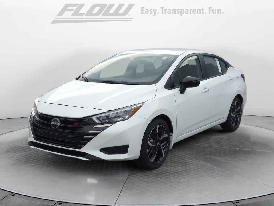 2025 Nissan Versa 1.6 SR photo 3