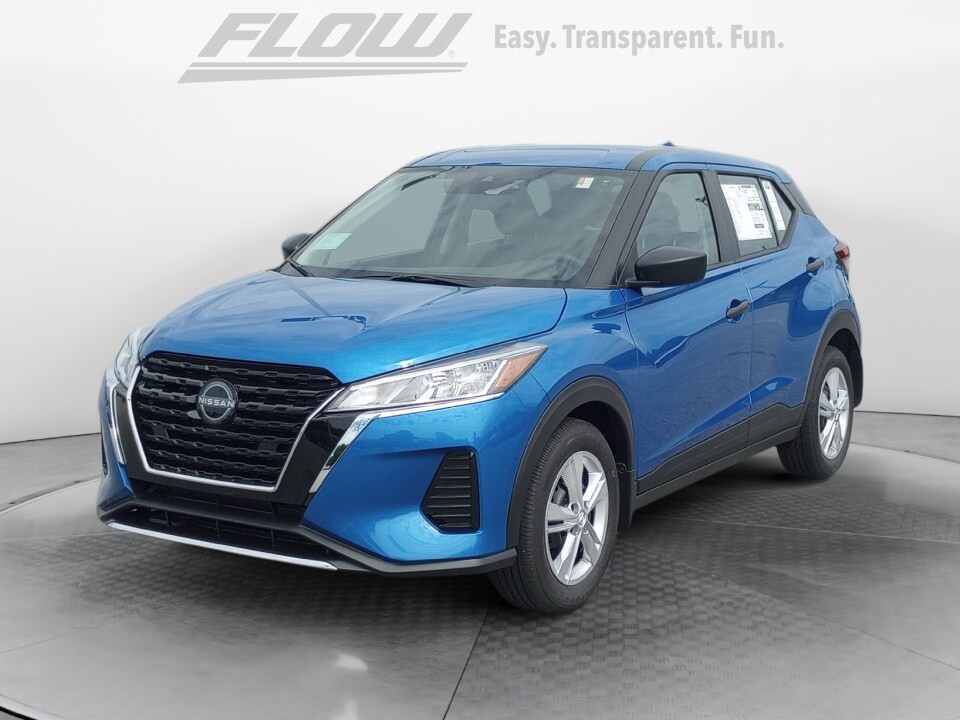 2025 Nissan Kicks Play S photo 3