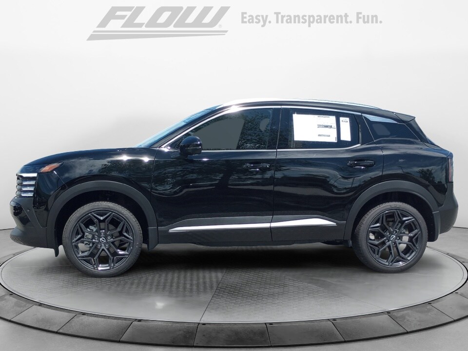 2025 Nissan Kicks SR photo 4