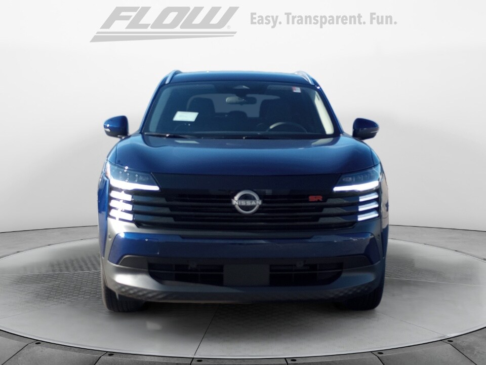 2025 Nissan Kicks SR photo 2