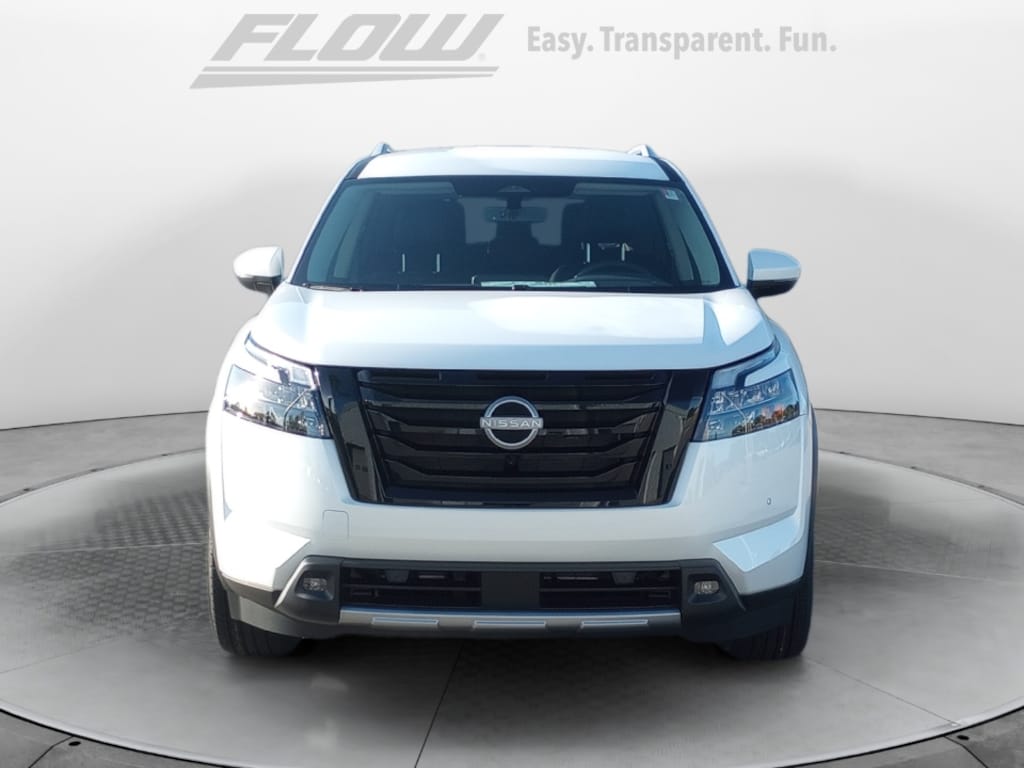 New 2025 Nissan Pathfinder SL 4WD SUV