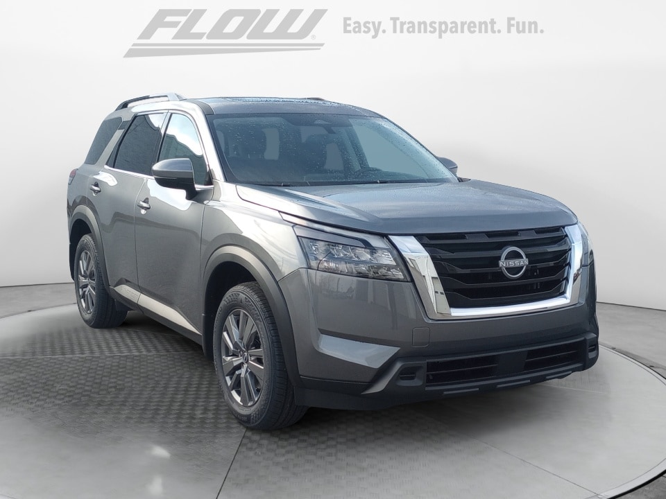 2025 Nissan Pathfinder SV's photo