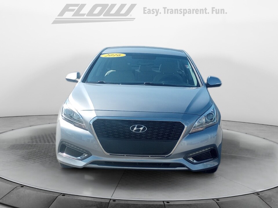 2016 Hyundai Sonata Hybrid SE photo 2
