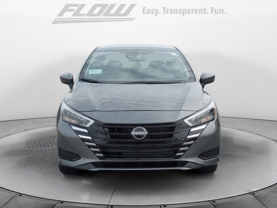 2025 Nissan Versa 1.6 SV photo 2