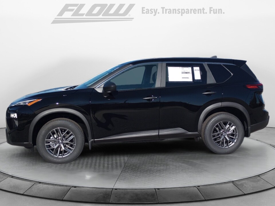 2026 Nissan Rogue S photo 4