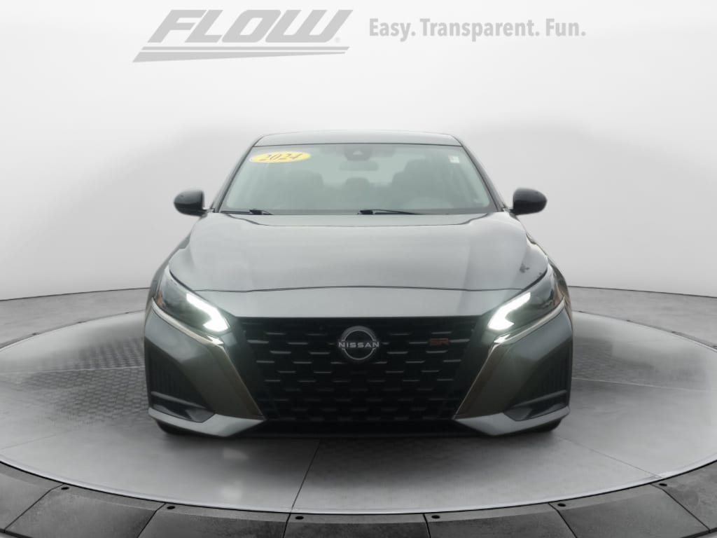Used 2024 Nissan Altima SR FWD Sedan