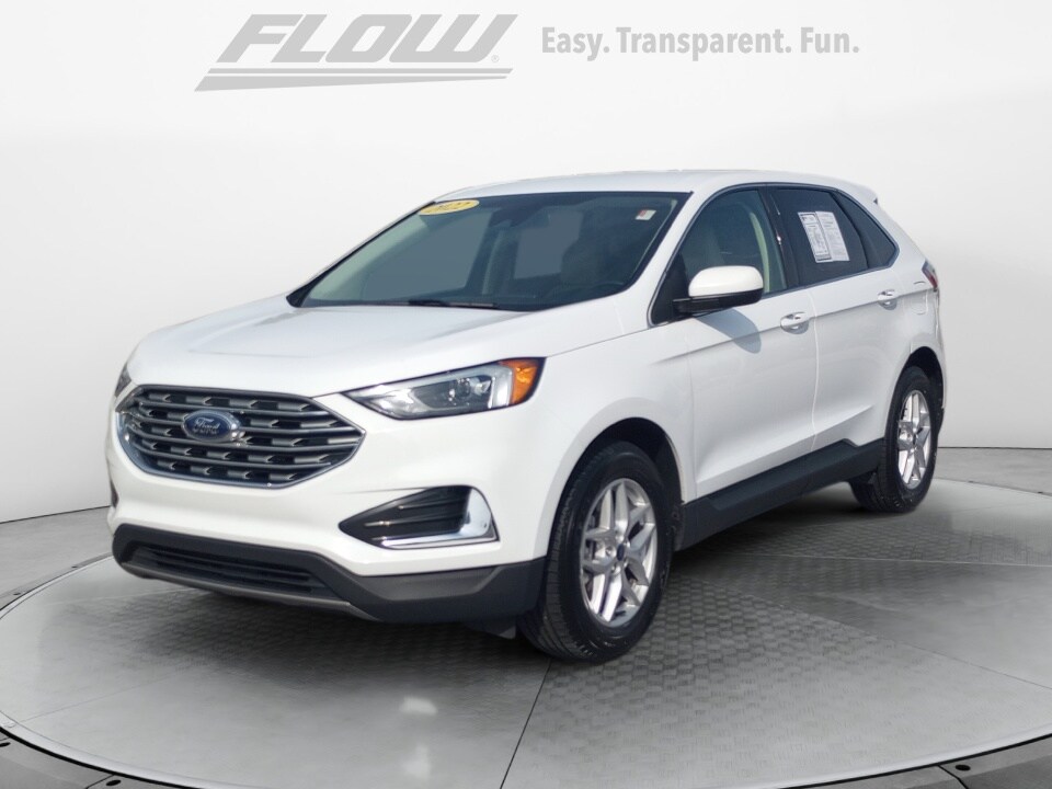 2022 Ford Edge SEL photo 3