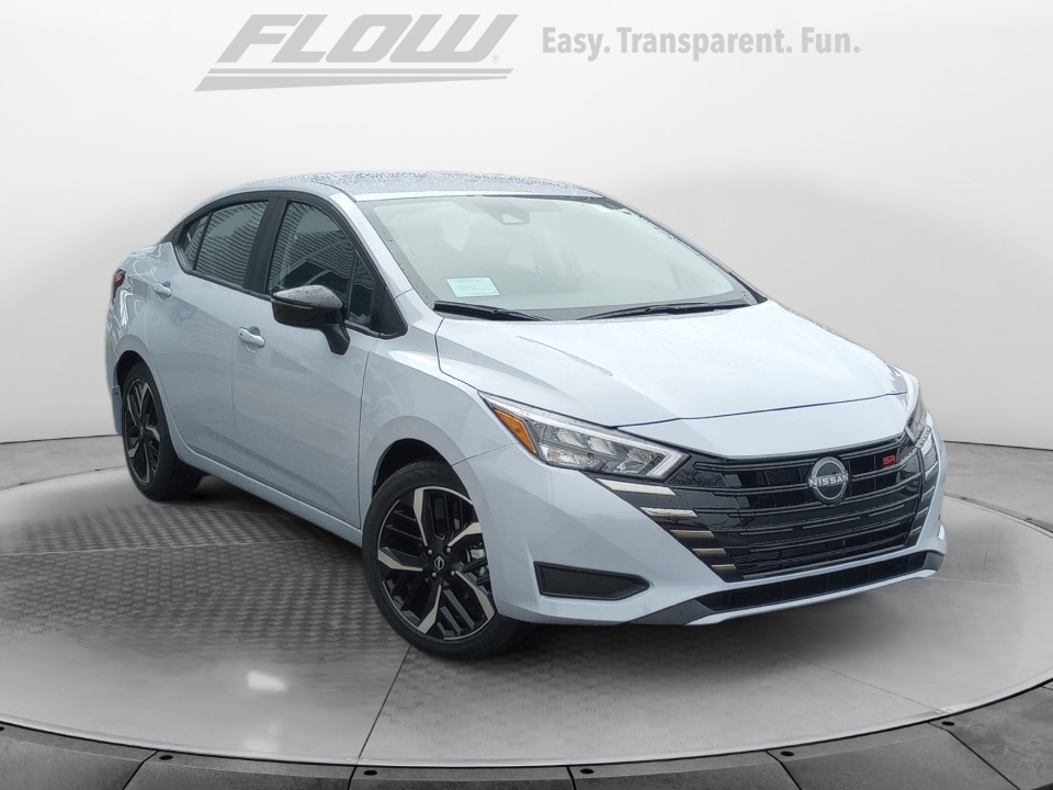 2025 Nissan Versa Sedan SR's photo