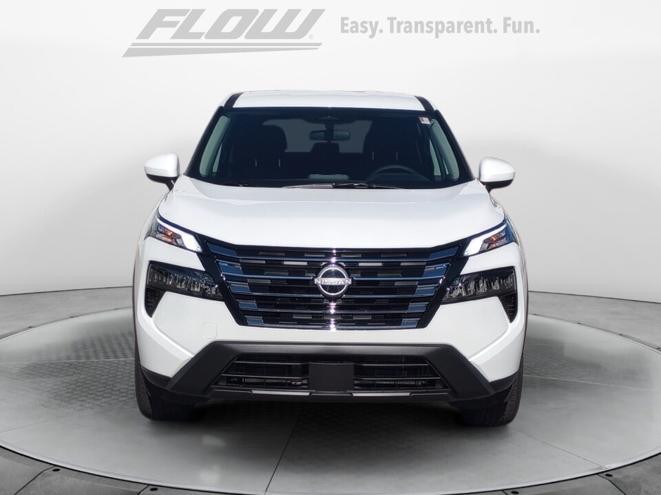 2026 Nissan Rogue SV photo 2