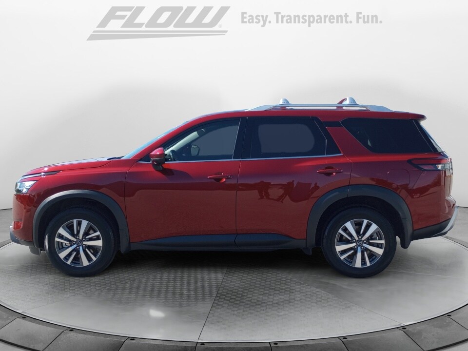 2024 Nissan Pathfinder SL photo 4