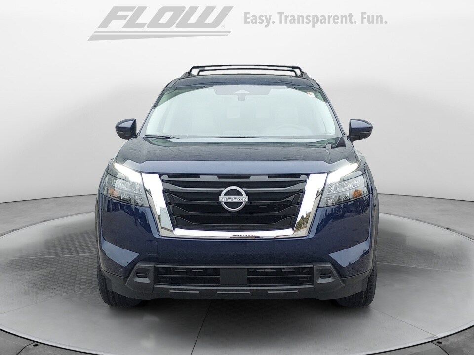 2025 Nissan Pathfinder SV photo 2