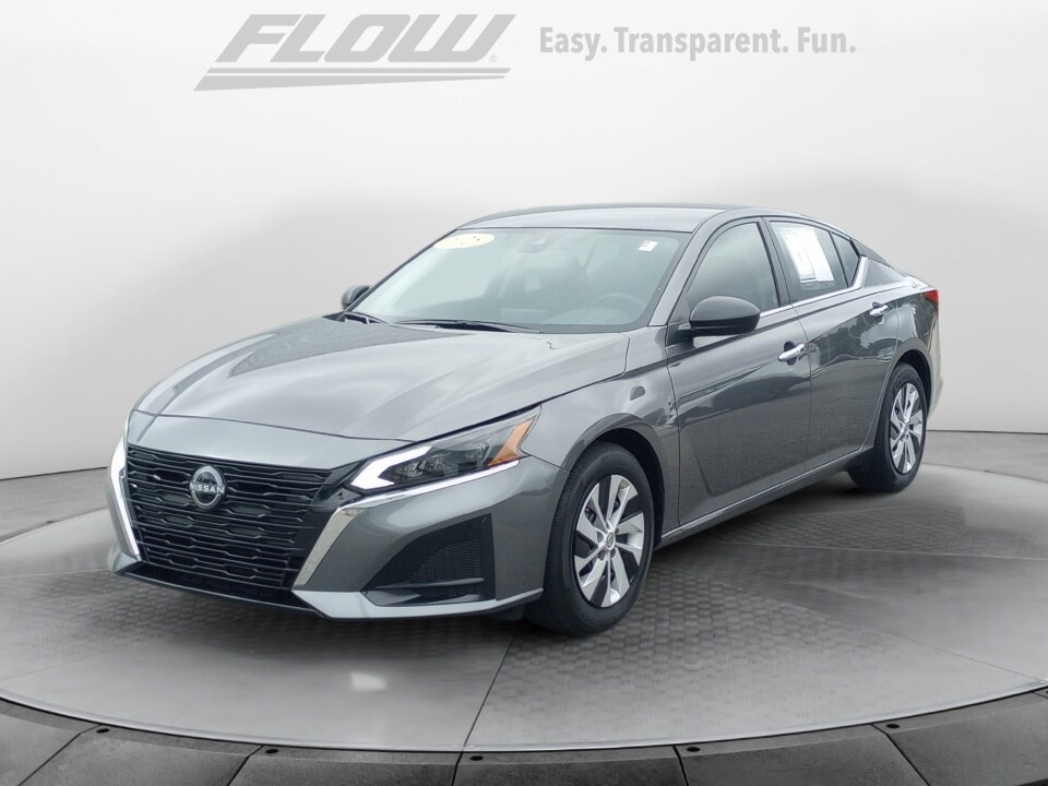 2025 Nissan Altima S photo 3