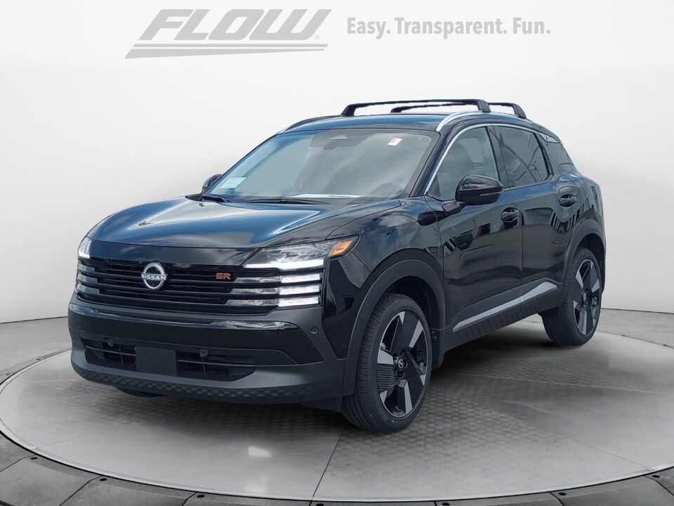 2026 Nissan Kicks SR photo 2