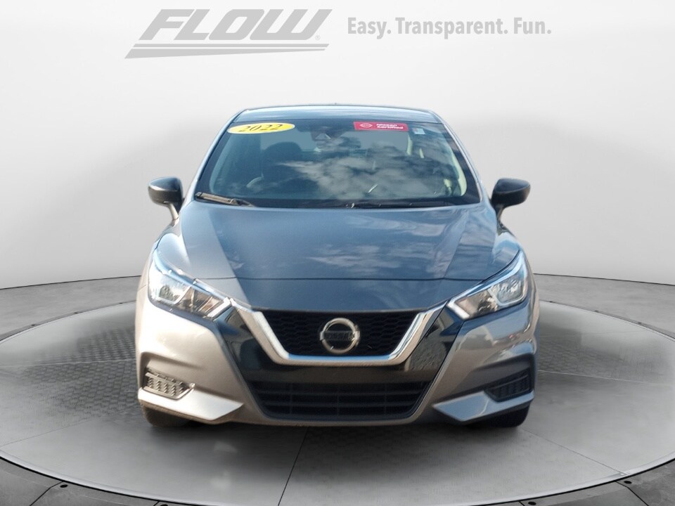 2022 Nissan Versa 1.6 S photo 2